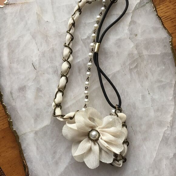 FLOWER PEARL Headband & Feather Peacock Pin! - Picture 2 of 5